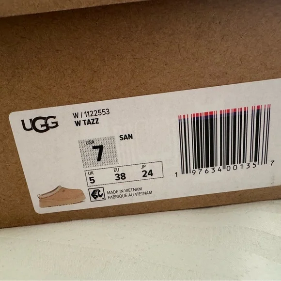 UGG TAZZ Sand Slip-On Shoes 7 (EXCELLENT CONDITION- see photos) - Picture 2 of 6
